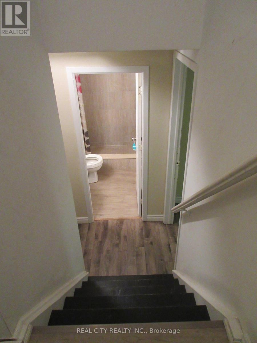 2290 DELKUS CRESCENT - 8