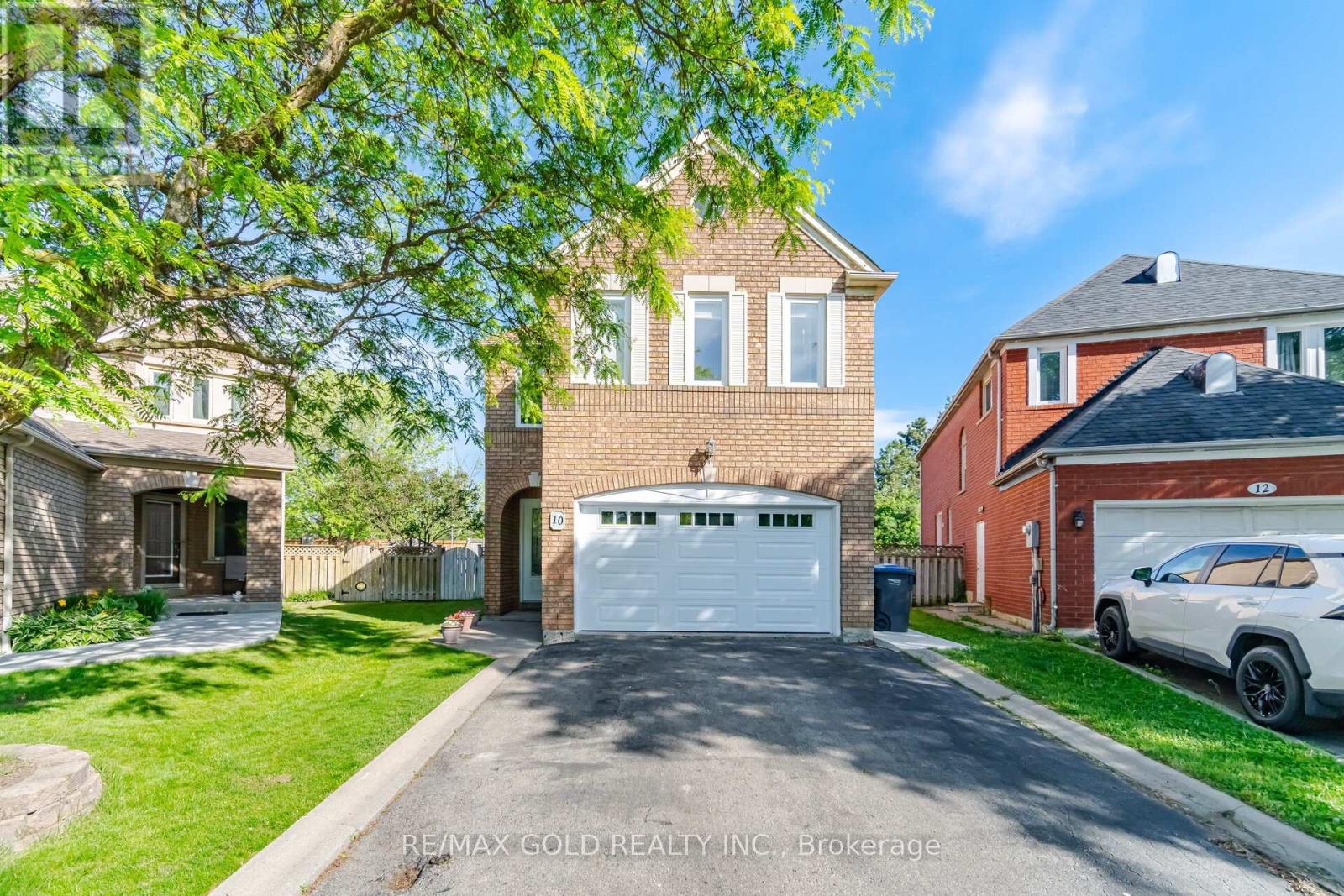10 INWOOD PLACE - 1