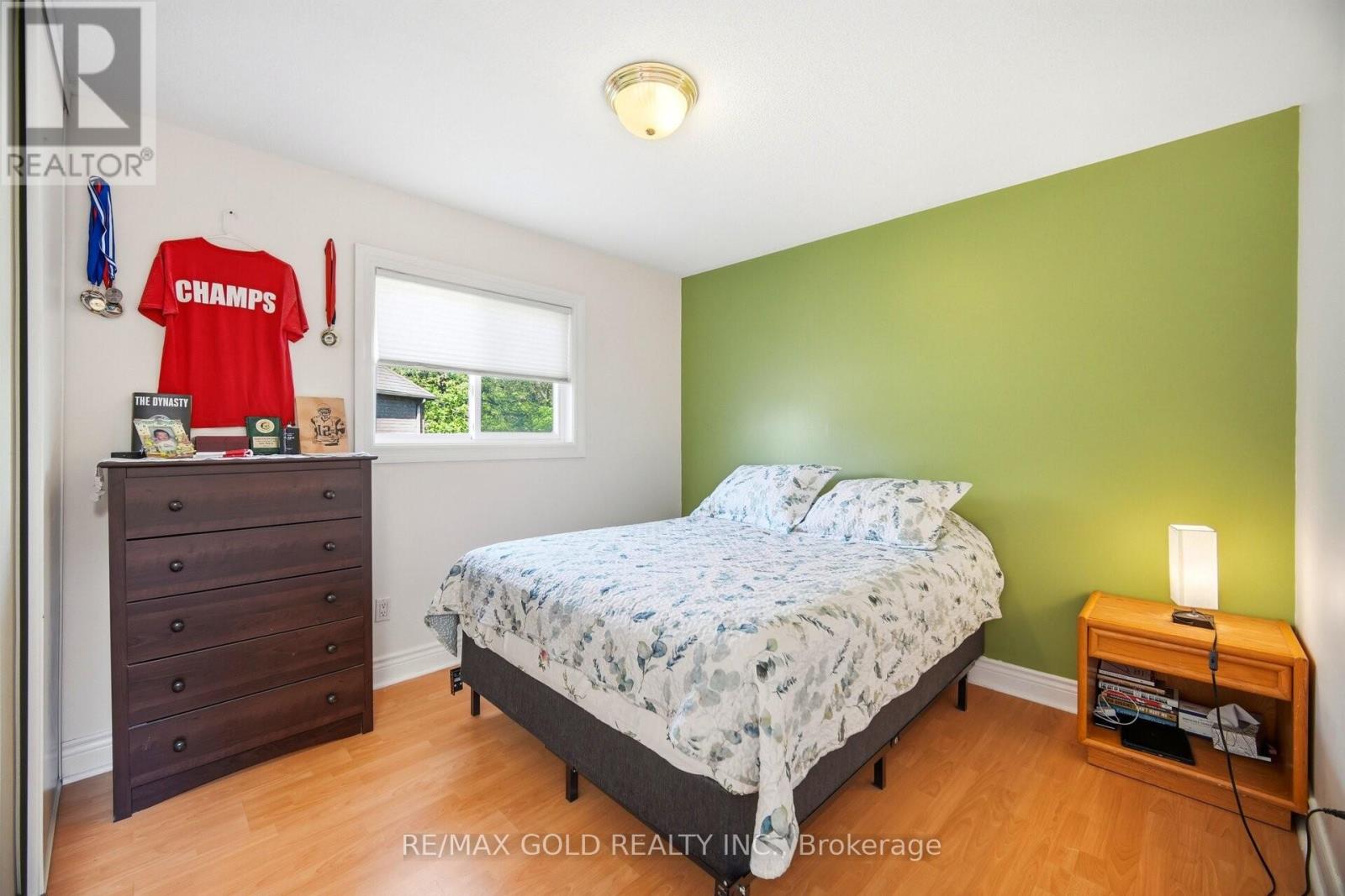10 INWOOD PLACE - 17