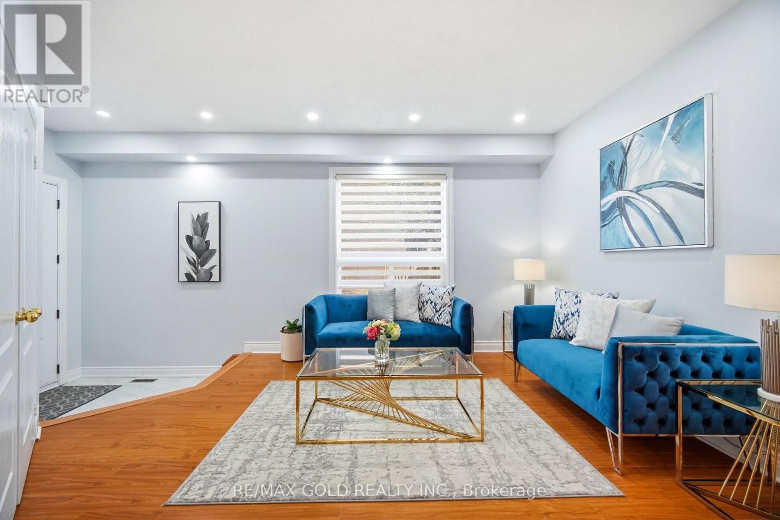 10 INWOOD PLACE - Image 2