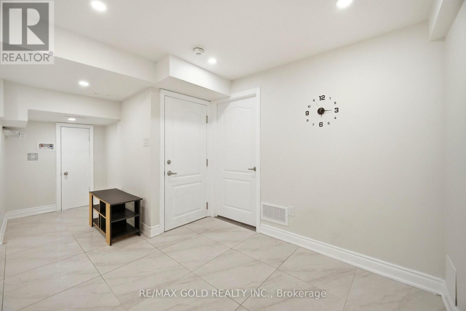 10 INWOOD PLACE - 22