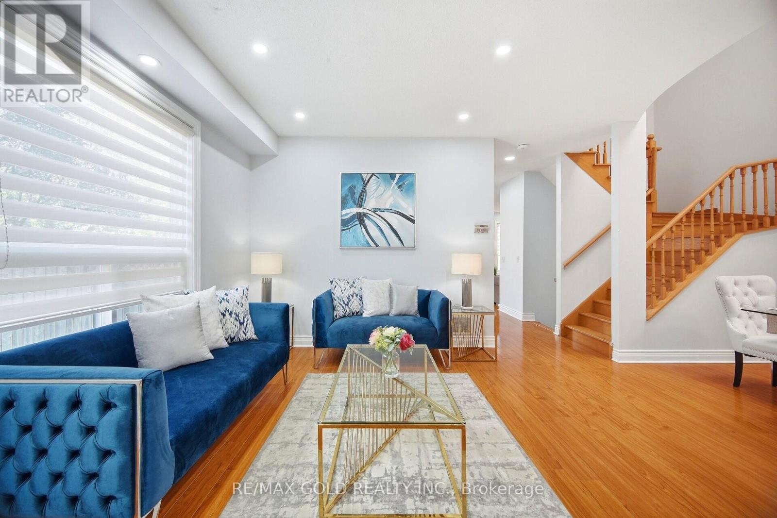 10 INWOOD PLACE - 4