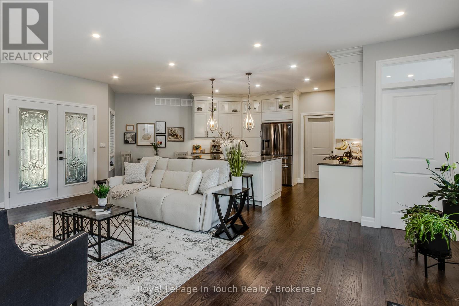 55 BEAUFORT CRESCENT - 10