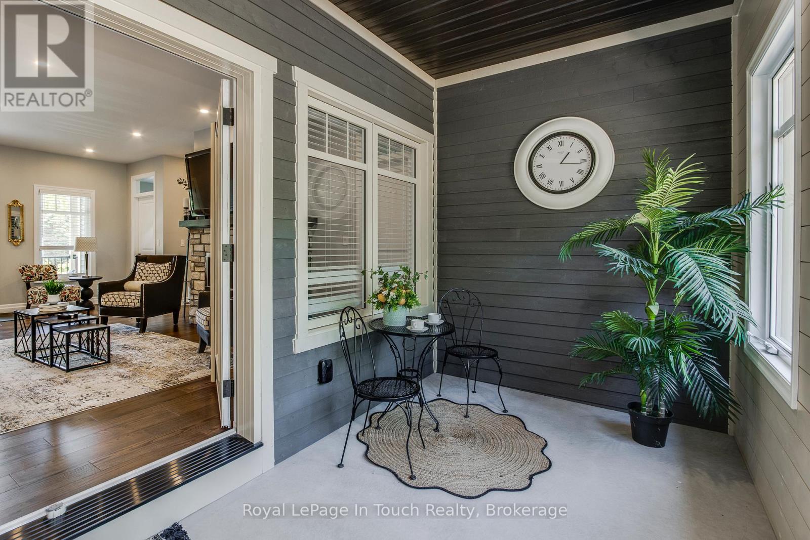 55 BEAUFORT CRESCENT - 17