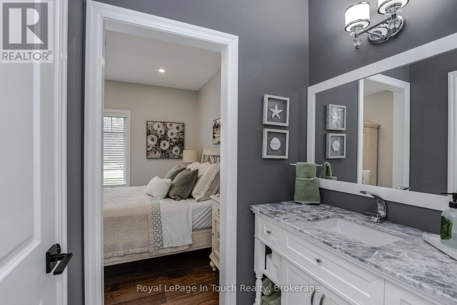 55 BEAUFORT CRESCENT - 25