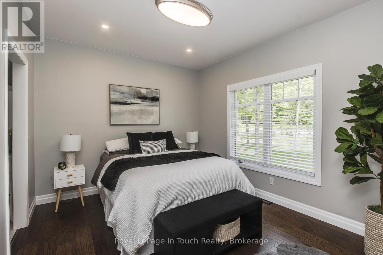 55 BEAUFORT CRESCENT - 30