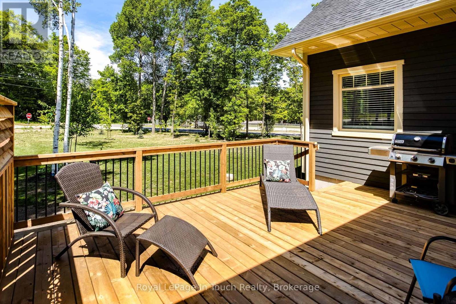 55 BEAUFORT CRESCENT - 37