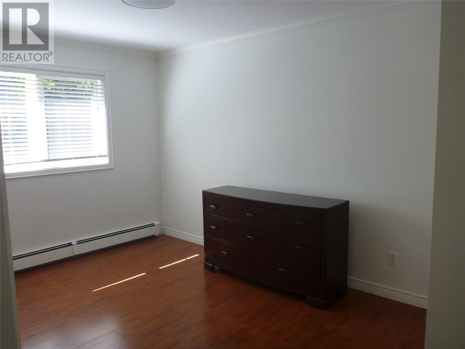 33 Pondside Road - 16