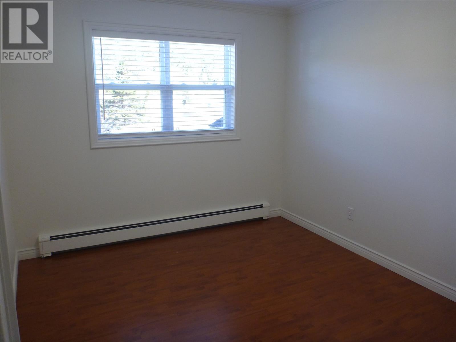 33 Pondside Road - 13