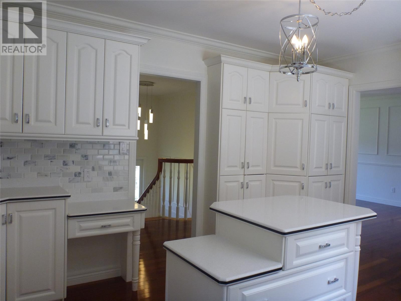 33 Pondside Road - 11