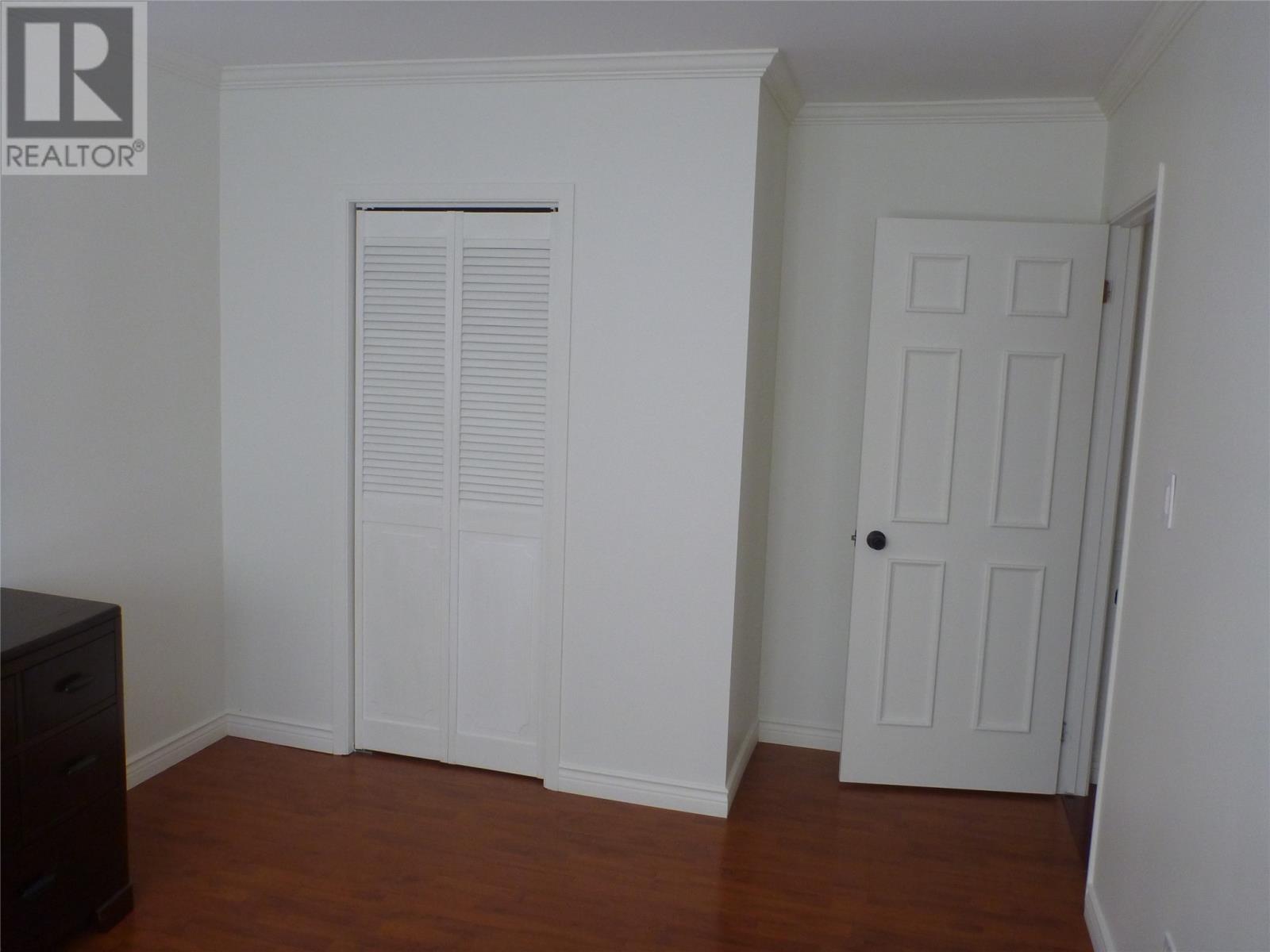 33 Pondside Road - 17