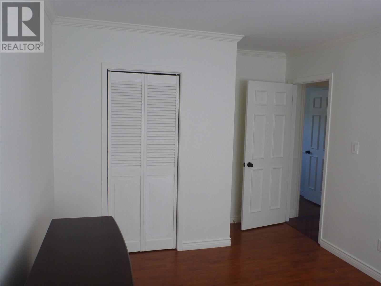 33 Pondside Road - 18