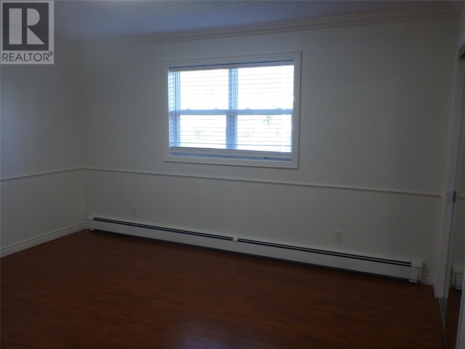 33 Pondside Road - 14