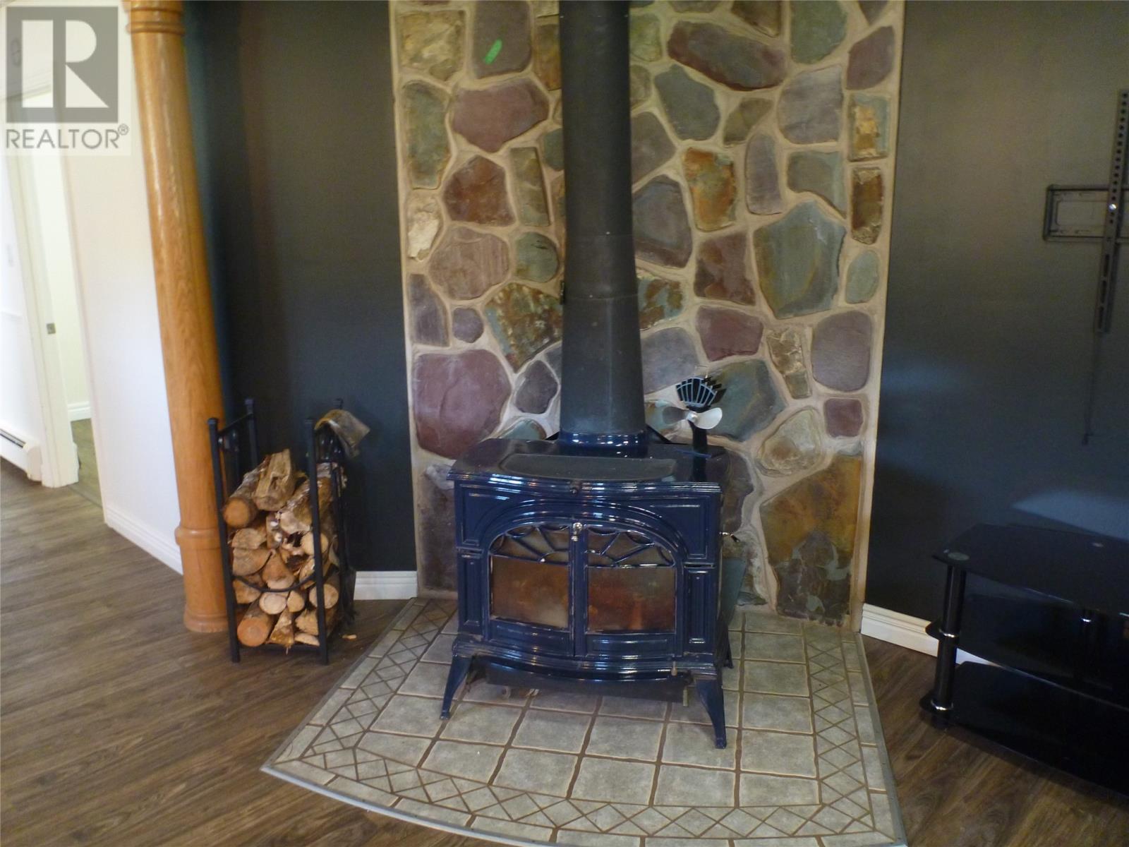 33 Pondside Road - 24