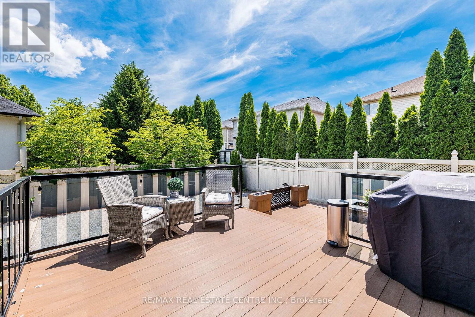 #ANCASTER 137 CLOVERLEAF DRIVE - 49