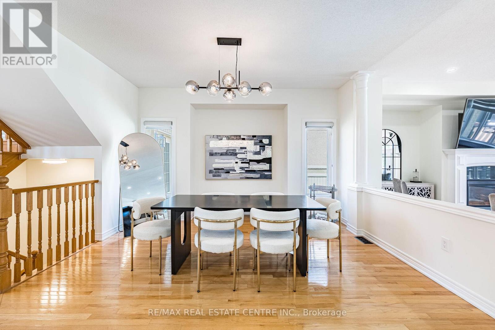 #ANCASTER 137 CLOVERLEAF DRIVE - 9