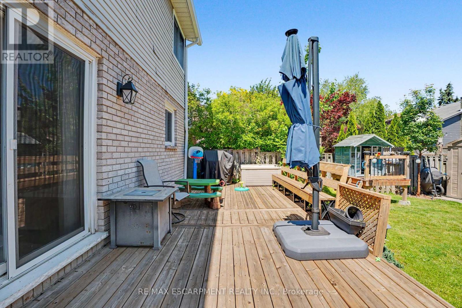 7 REMBRANDT DRIVE - 33