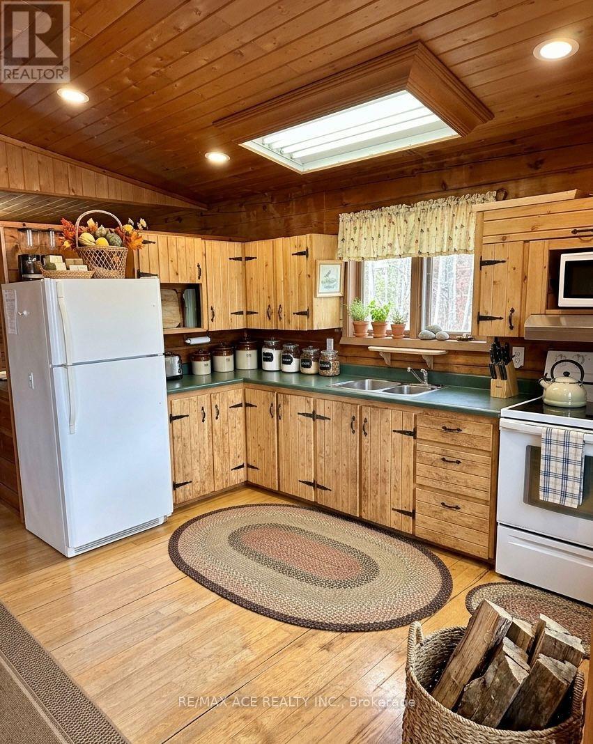 253 FARADALE DRIVE - 6