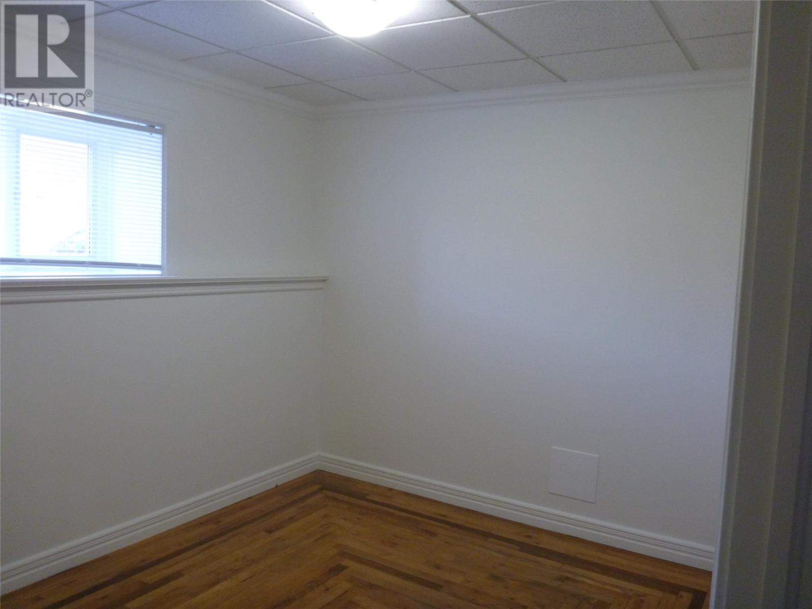33 Pondside Road - 30
