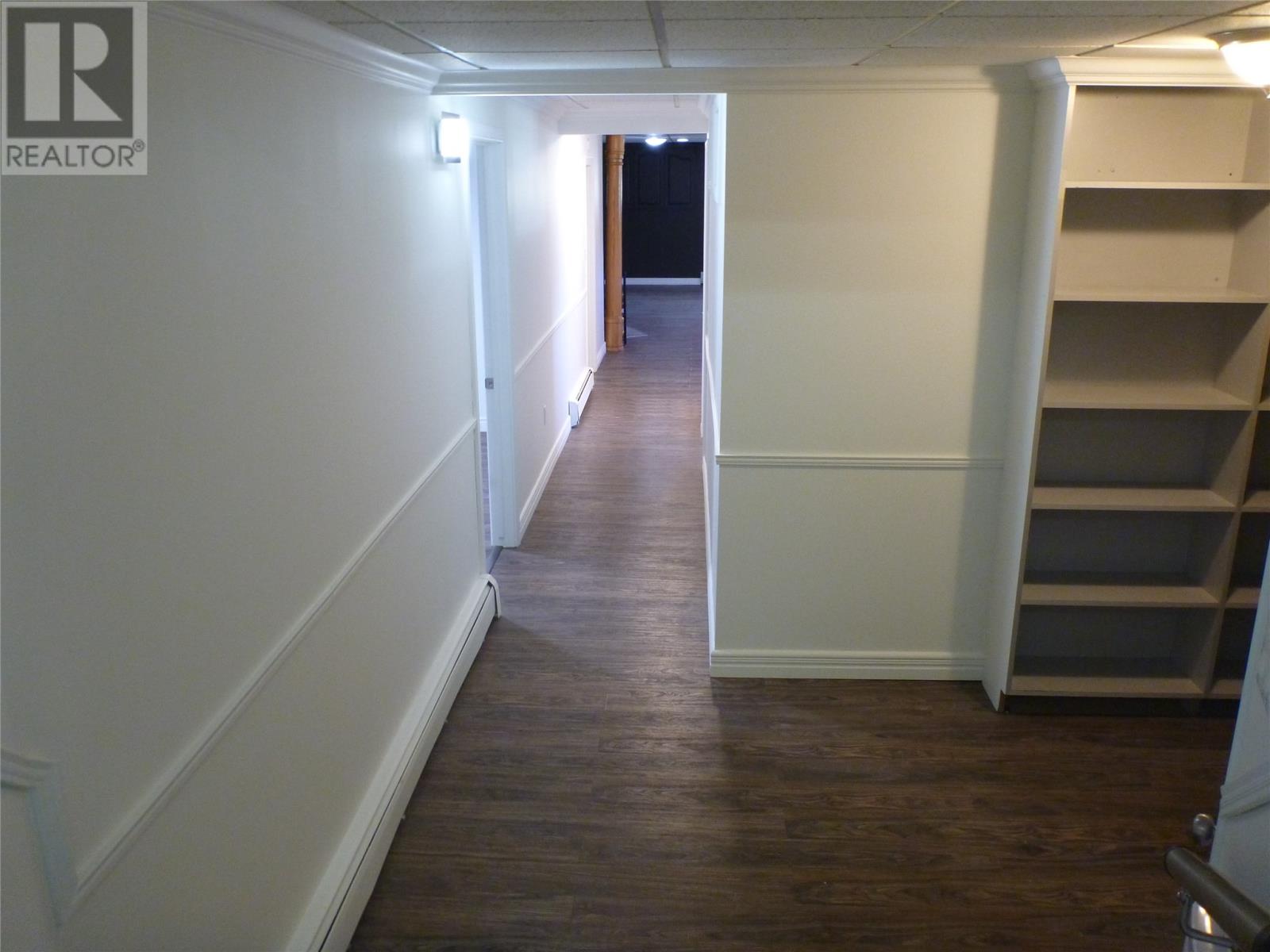 33 Pondside Road - 33
