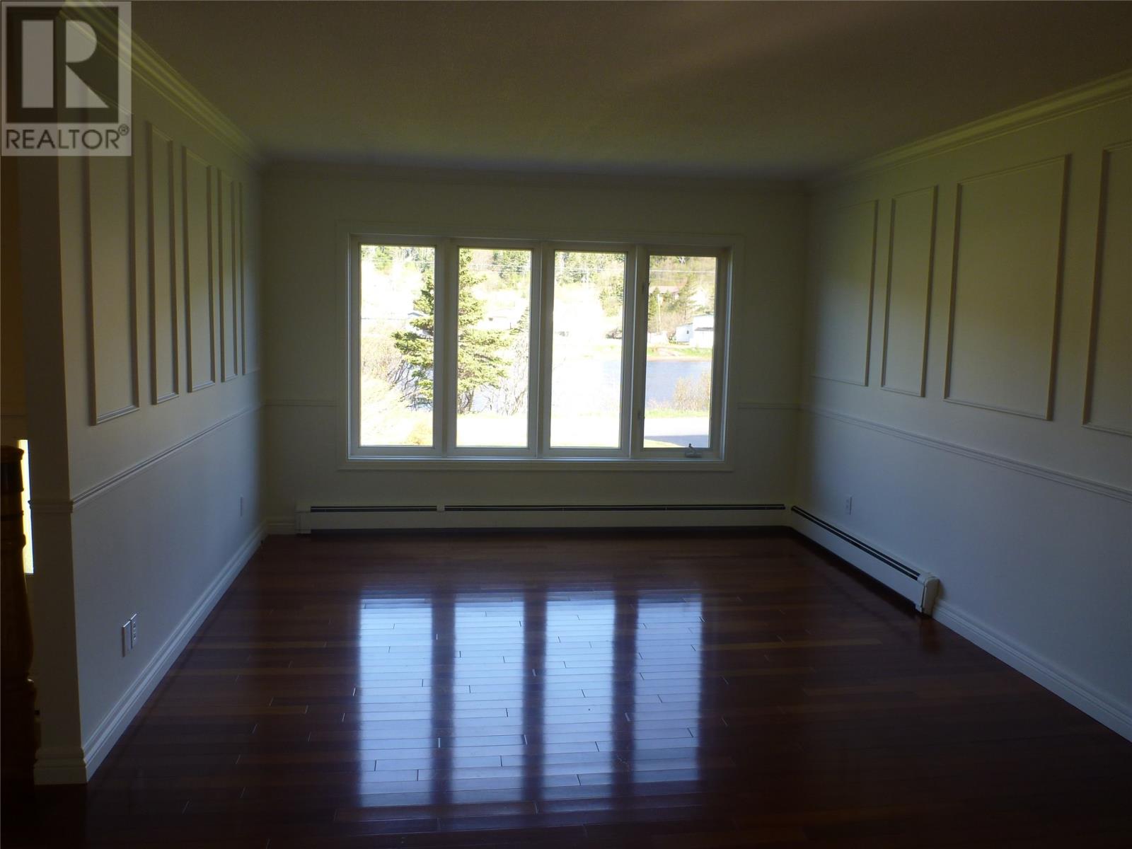 33 Pondside Road - 5