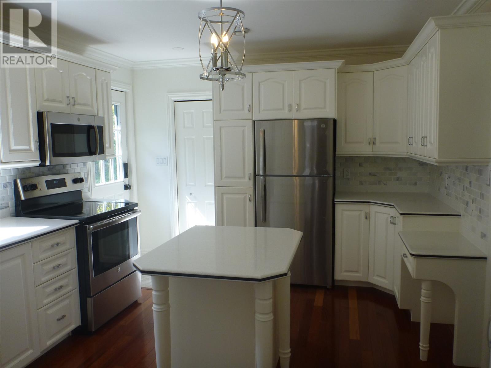 33 Pondside Road - 7
