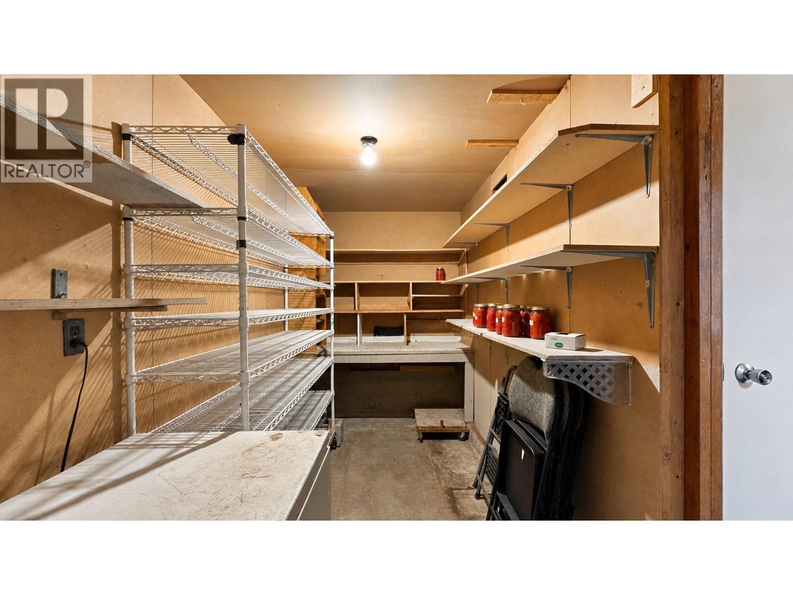 6072 SELMA AVENUE — main photo