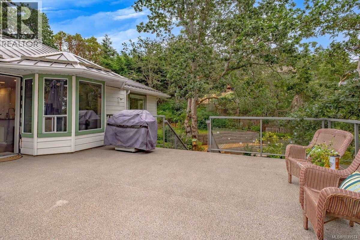 1206 McKenzie Dr - 17