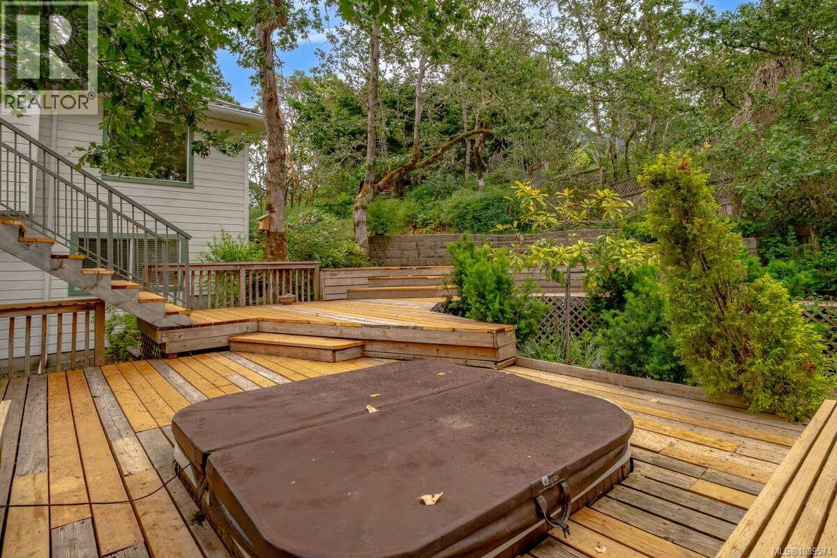 1206 McKenzie Dr - 38