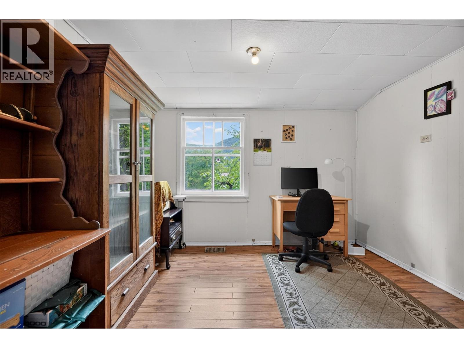 404 Houston Street - 25