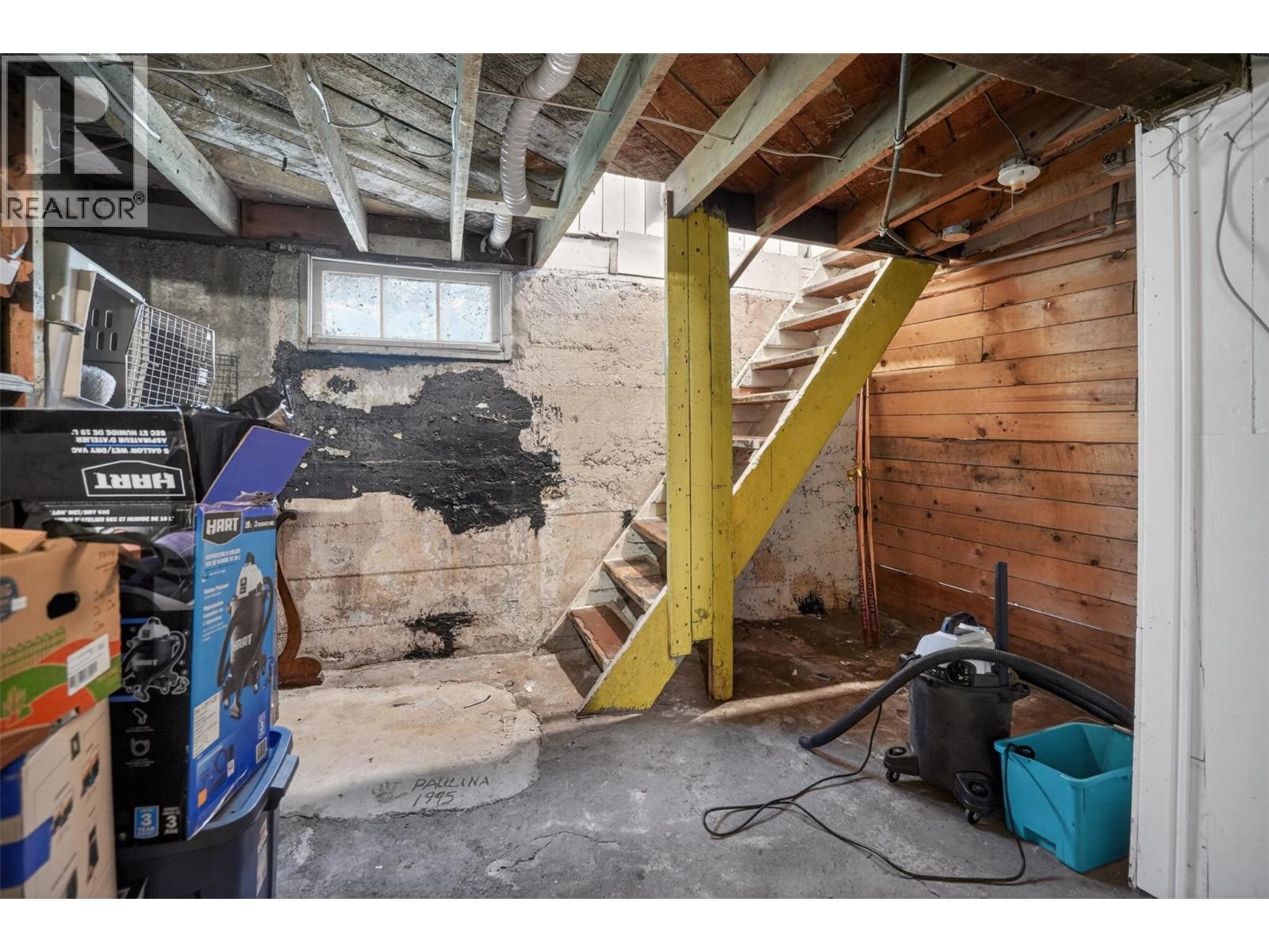 404 Houston Street - 43