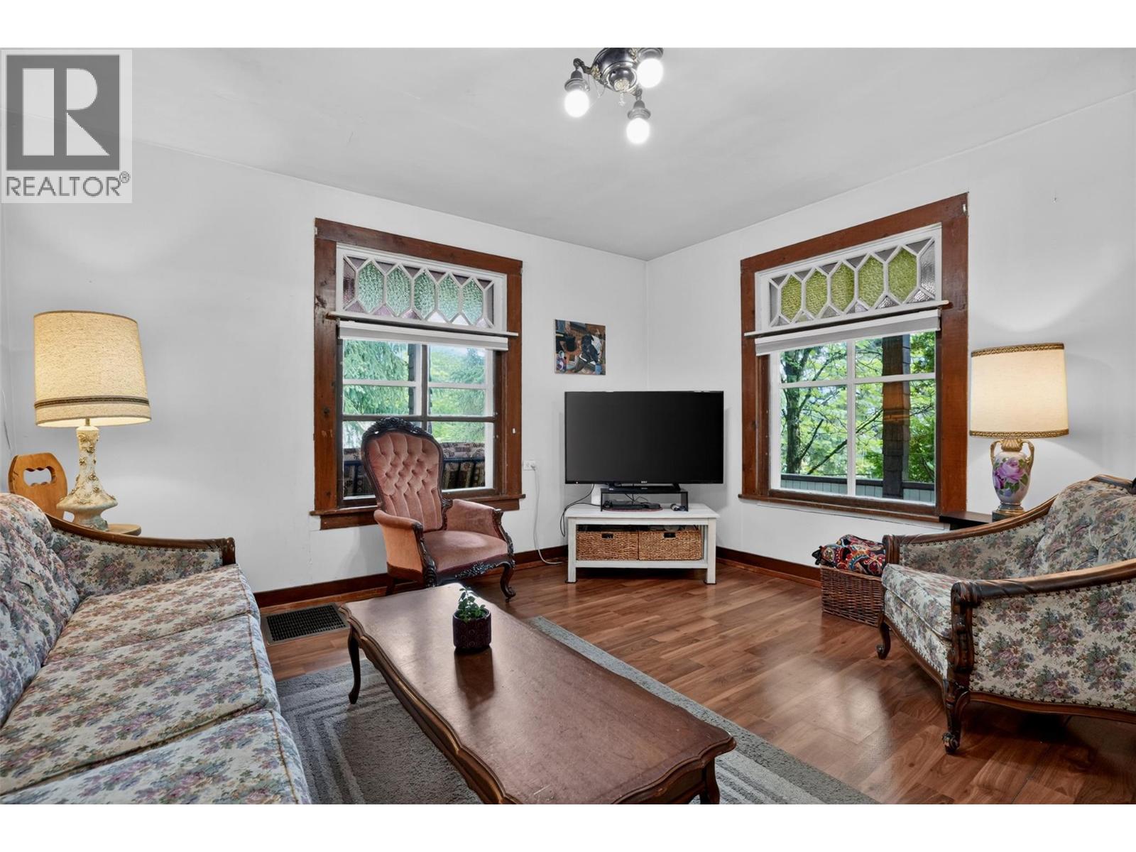 404 Houston Street - 8