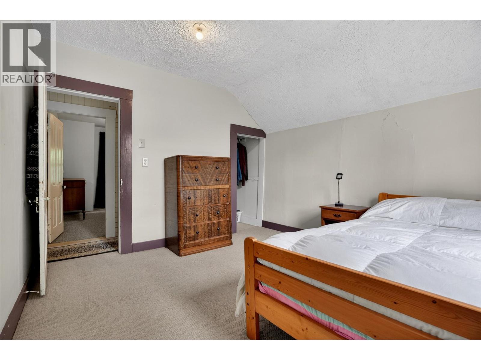 404 Houston Street - 29