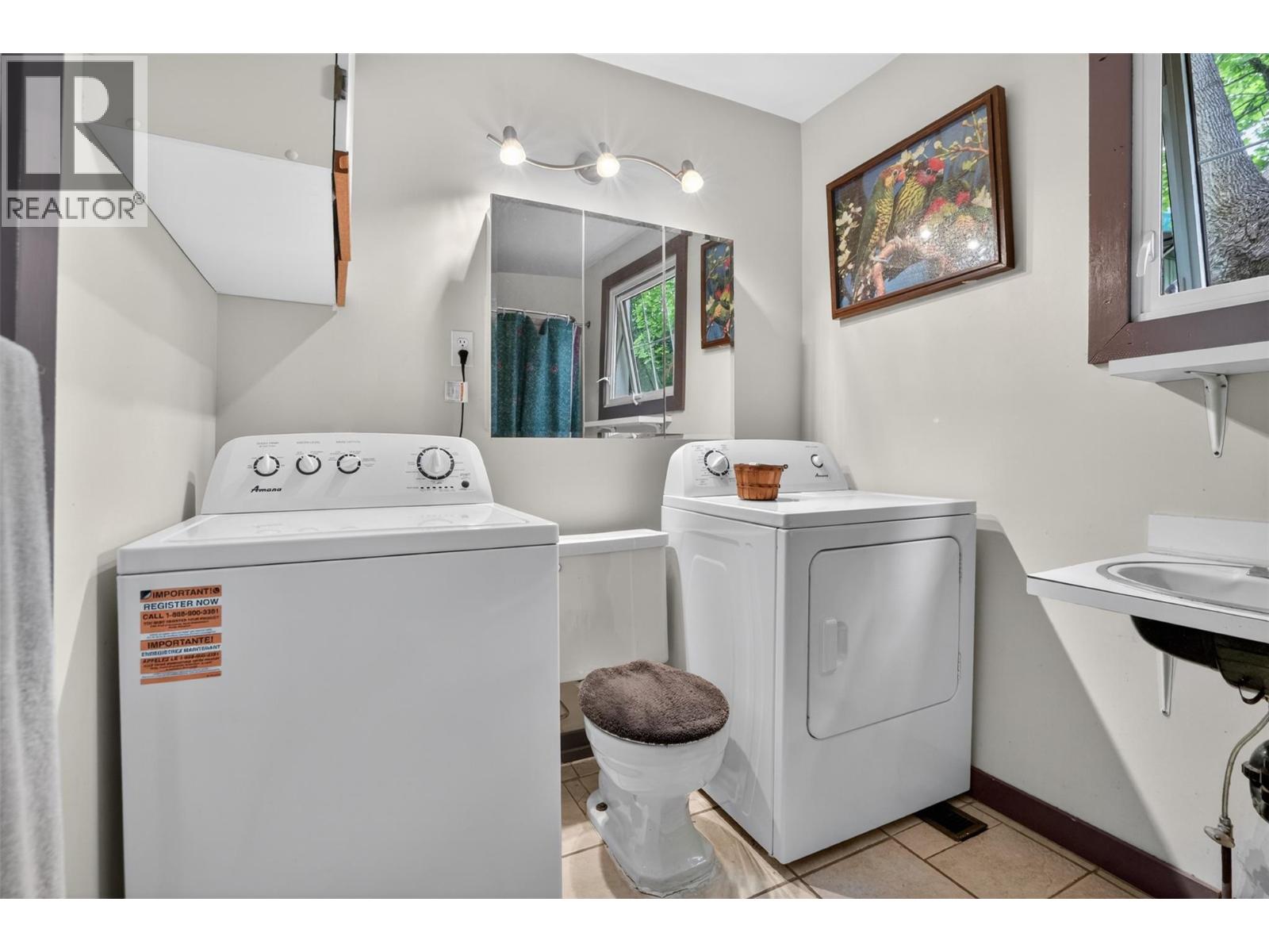 404 Houston Street - 23