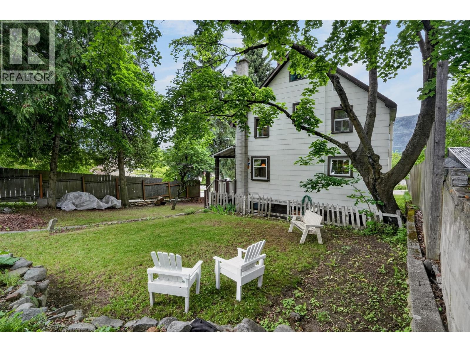 404 Houston Street - 3