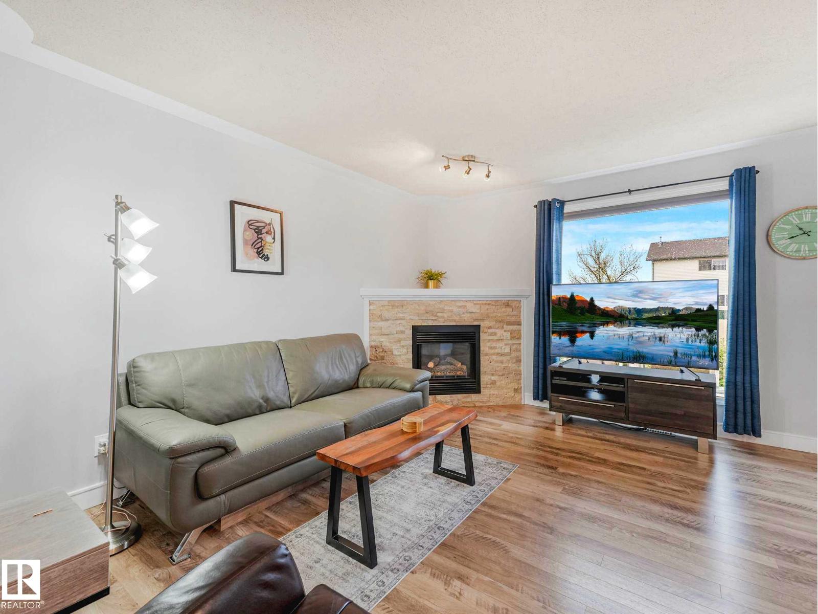 #35 15215 126 ST NW - Image 2