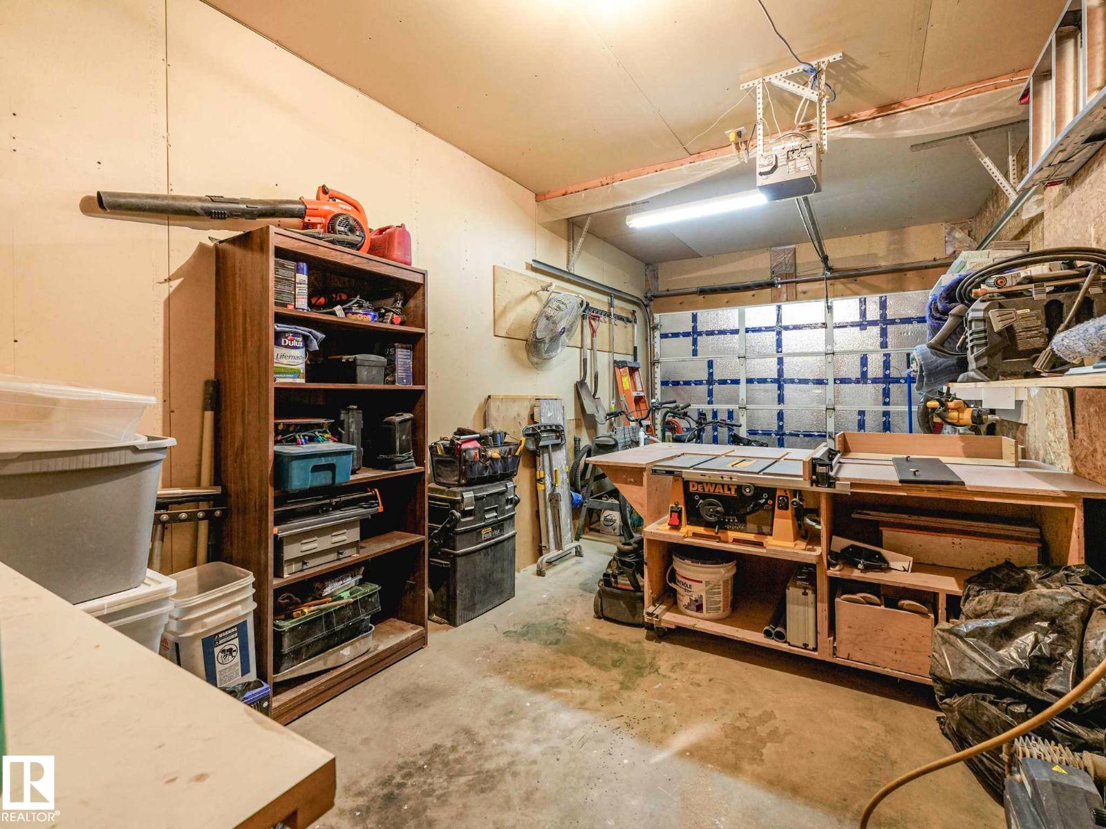 #35 15215 126 ST NW - 29