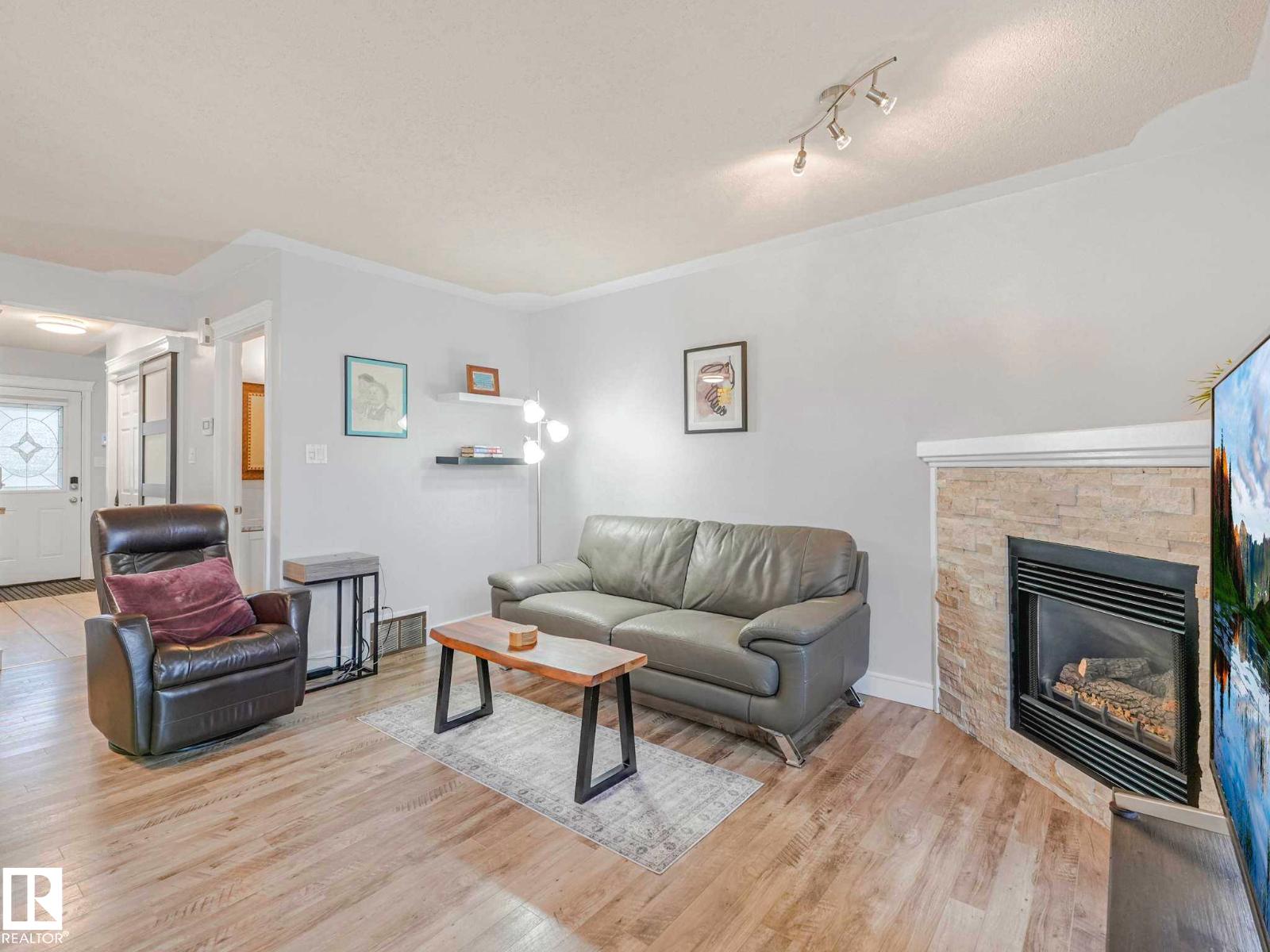 #35 15215 126 ST NW - Image 3