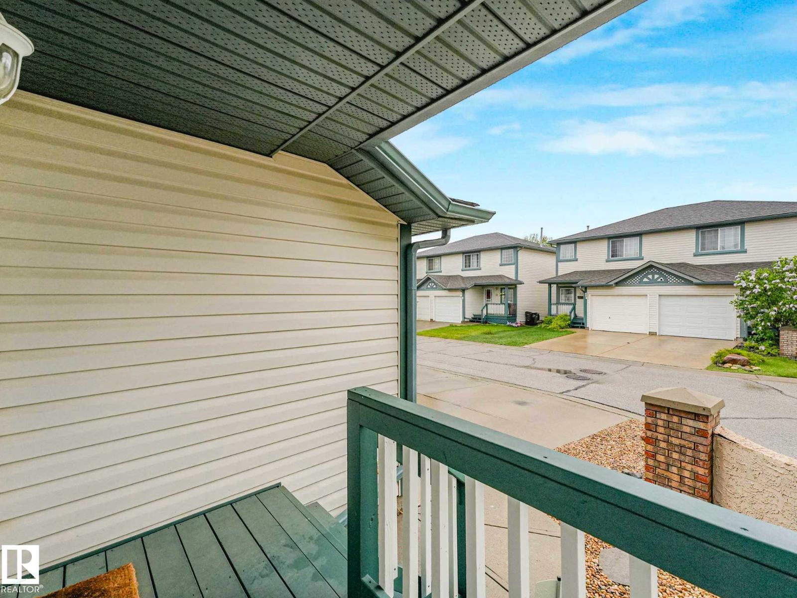 #35 15215 126 ST NW - 36
