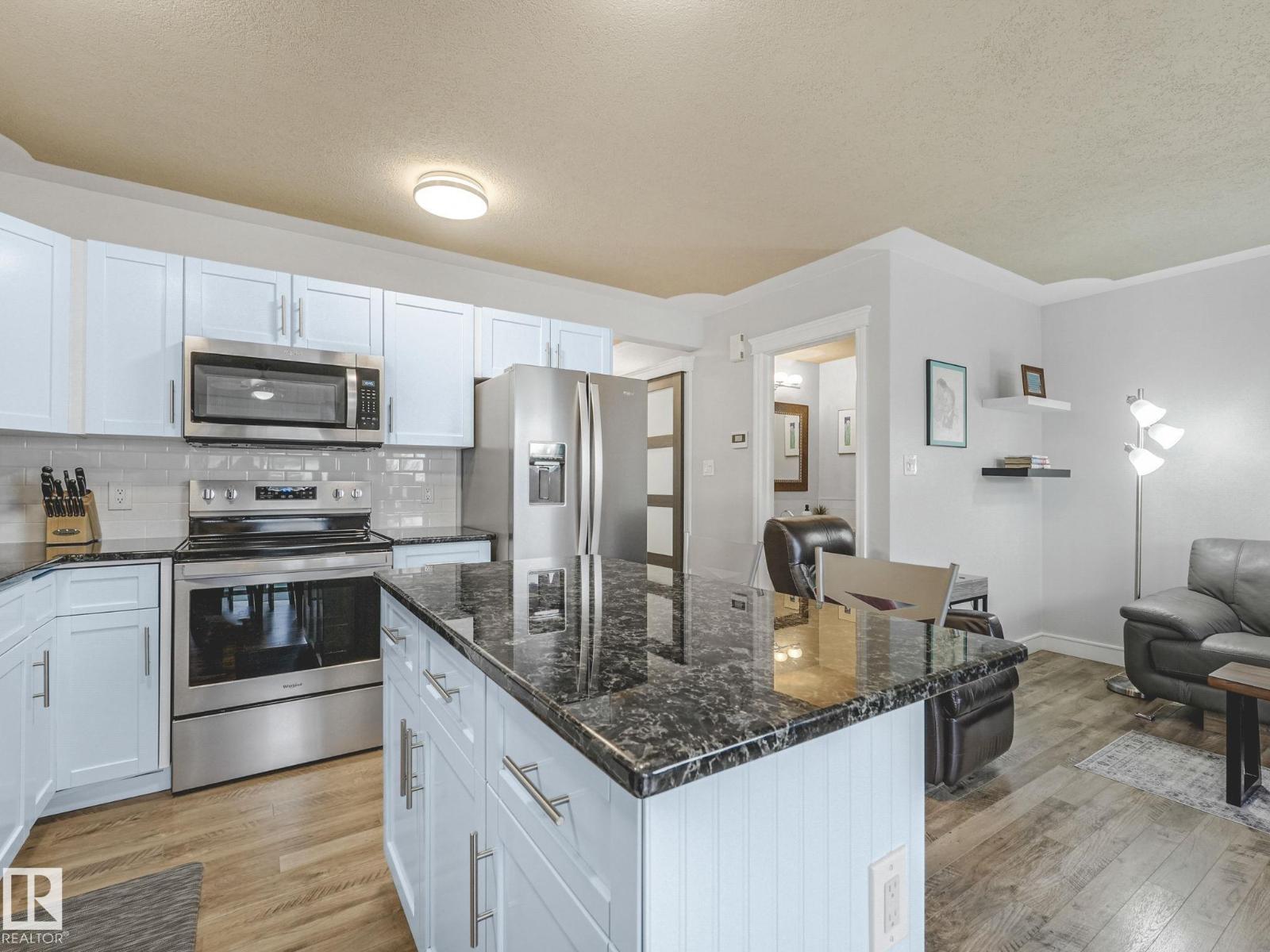 #35 15215 126 ST NW - 6