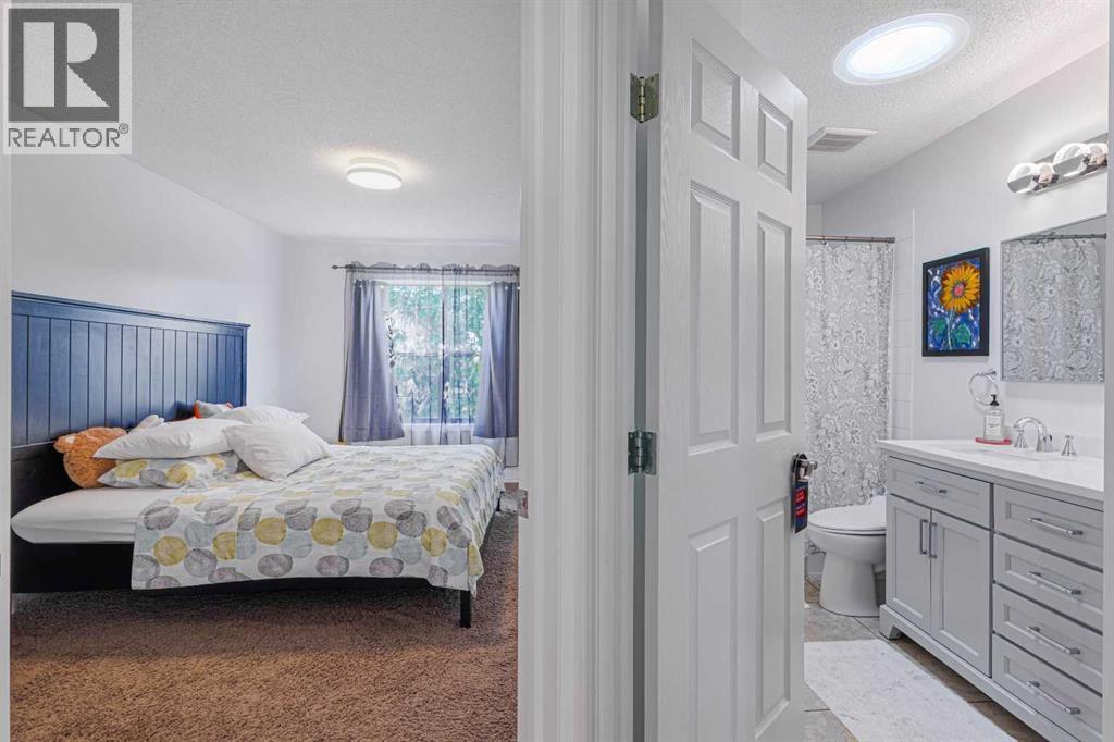 63 Coventry View NE - 17