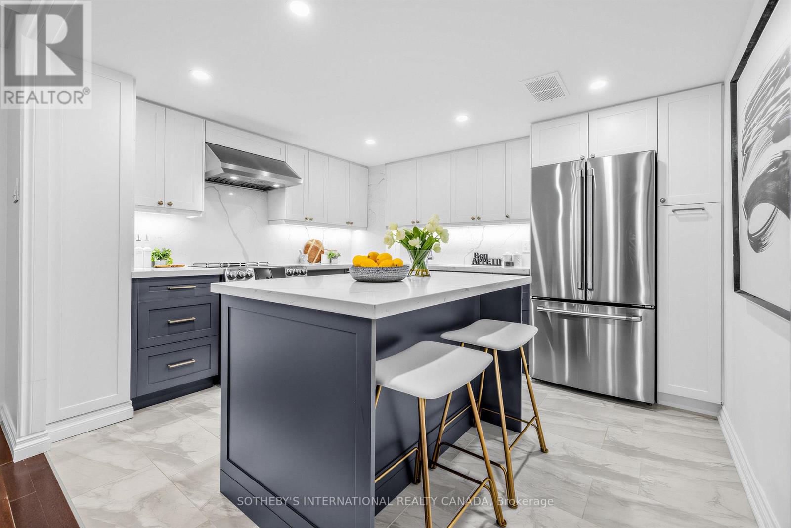 #606 164 CUMBERLAND STREET - 20