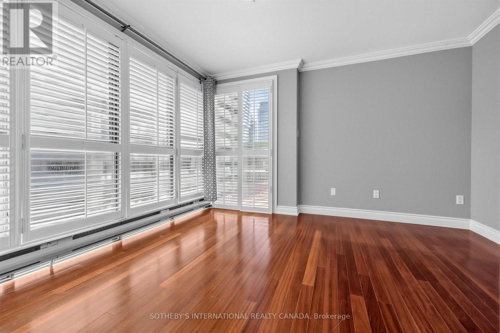 #606 164 CUMBERLAND STREET - 24