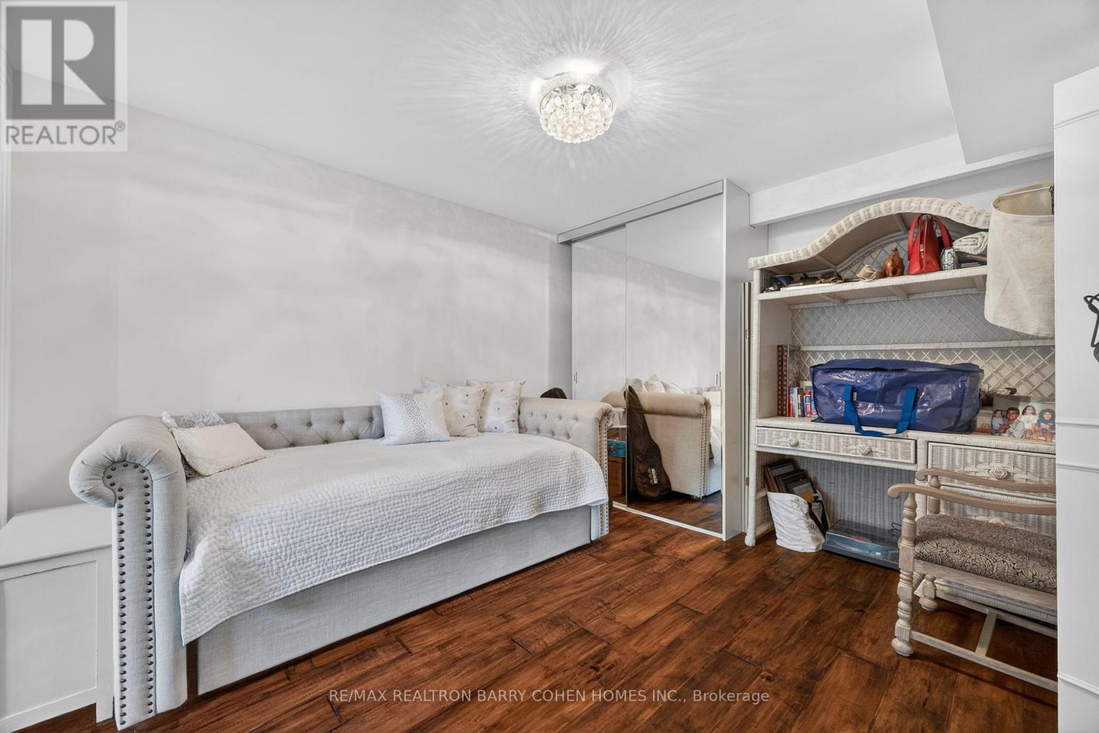 21 FIFESHIRE ROAD - 31