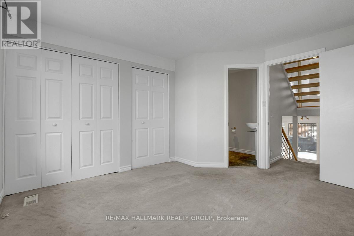 261 BRUYERE STREET - 16