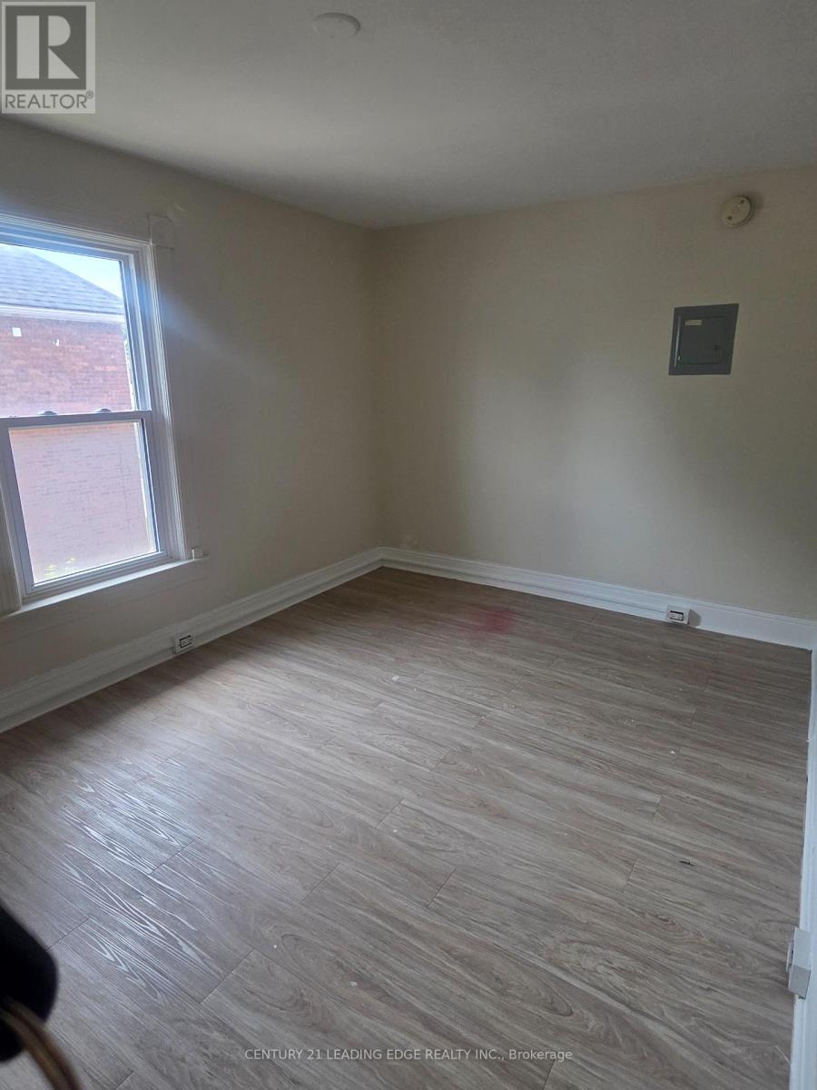 195 ALBERT STREET - 33