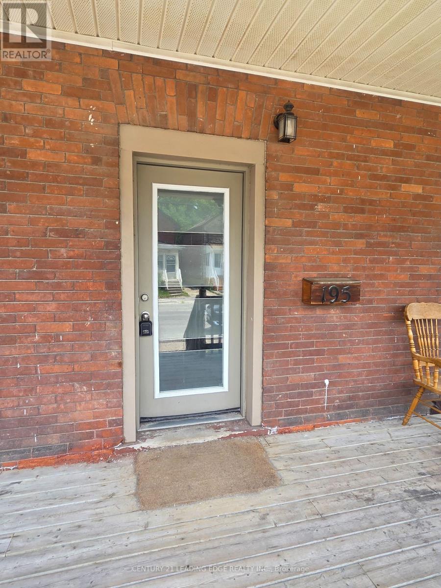 195 ALBERT STREET - 4