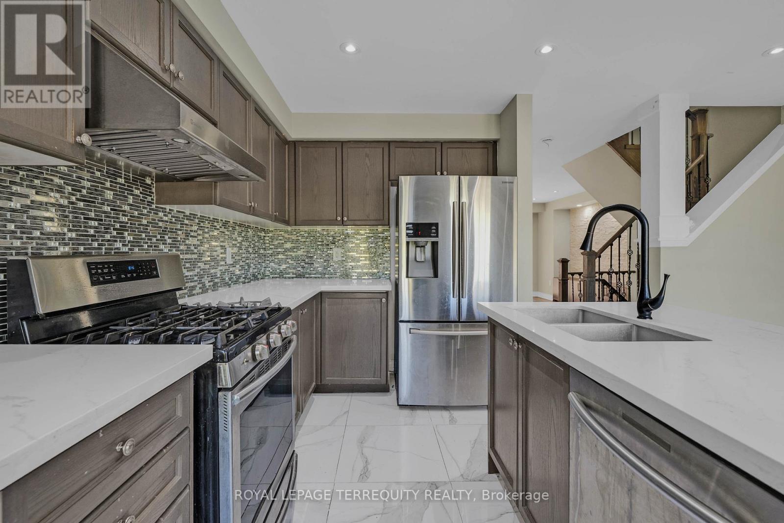 856 AUDLEY ROAD N - 18