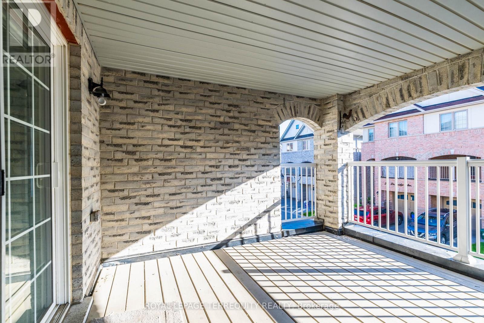 856 AUDLEY ROAD N - 37