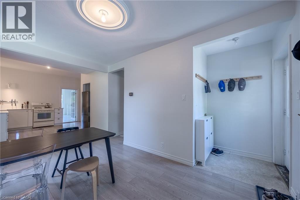 2-bedroom home for sale at 86 GREEN Street, Waterford ON · photo 2 of 32
